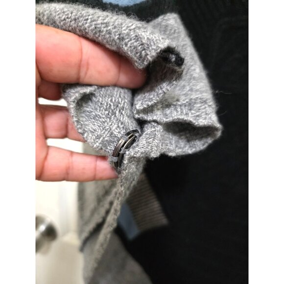 Black Asymmetrical Knit Poncho With Textured Patterns Striped 100% Cashmere - Picture 5 of 12